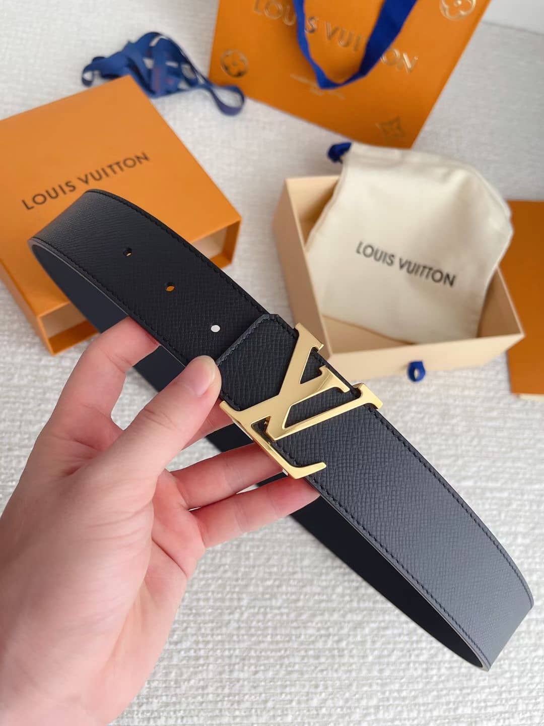 Replica L0vis Vvtt0n Belt AAA+ 40mm