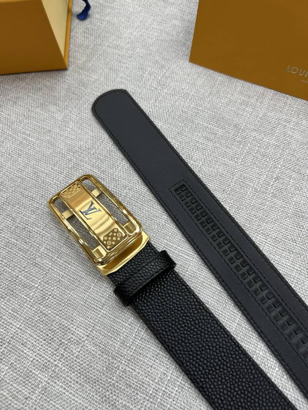 Replica L0vis Vvtt0n Belt Logo 35mm