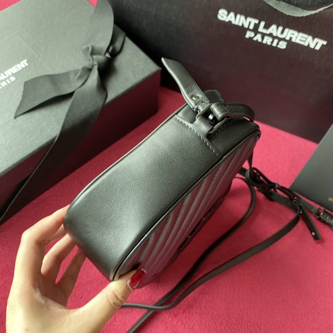 Y51 Lou Camera Replica Bag