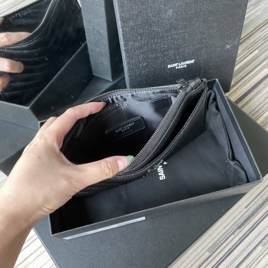 Y51 Clutch Replica Monogram Bill Pouch Black Metal