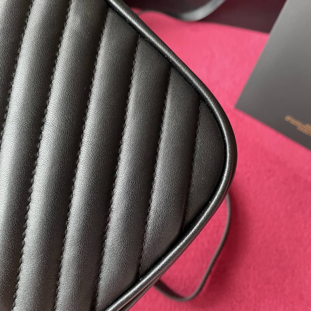 Y51 Lou Camera Replica Bag