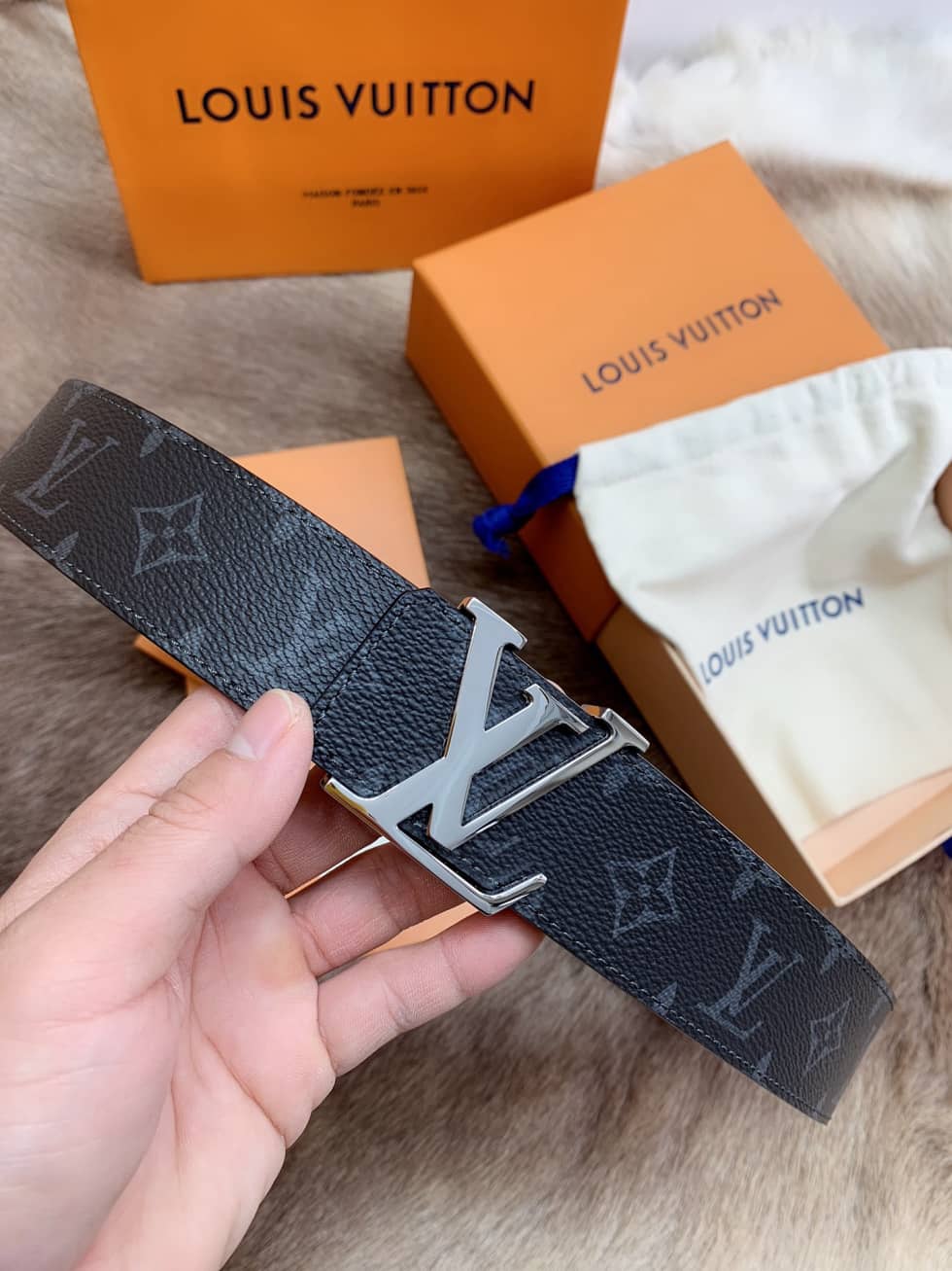 Replica L0vis Vvtt0n Belt Logo 40mm