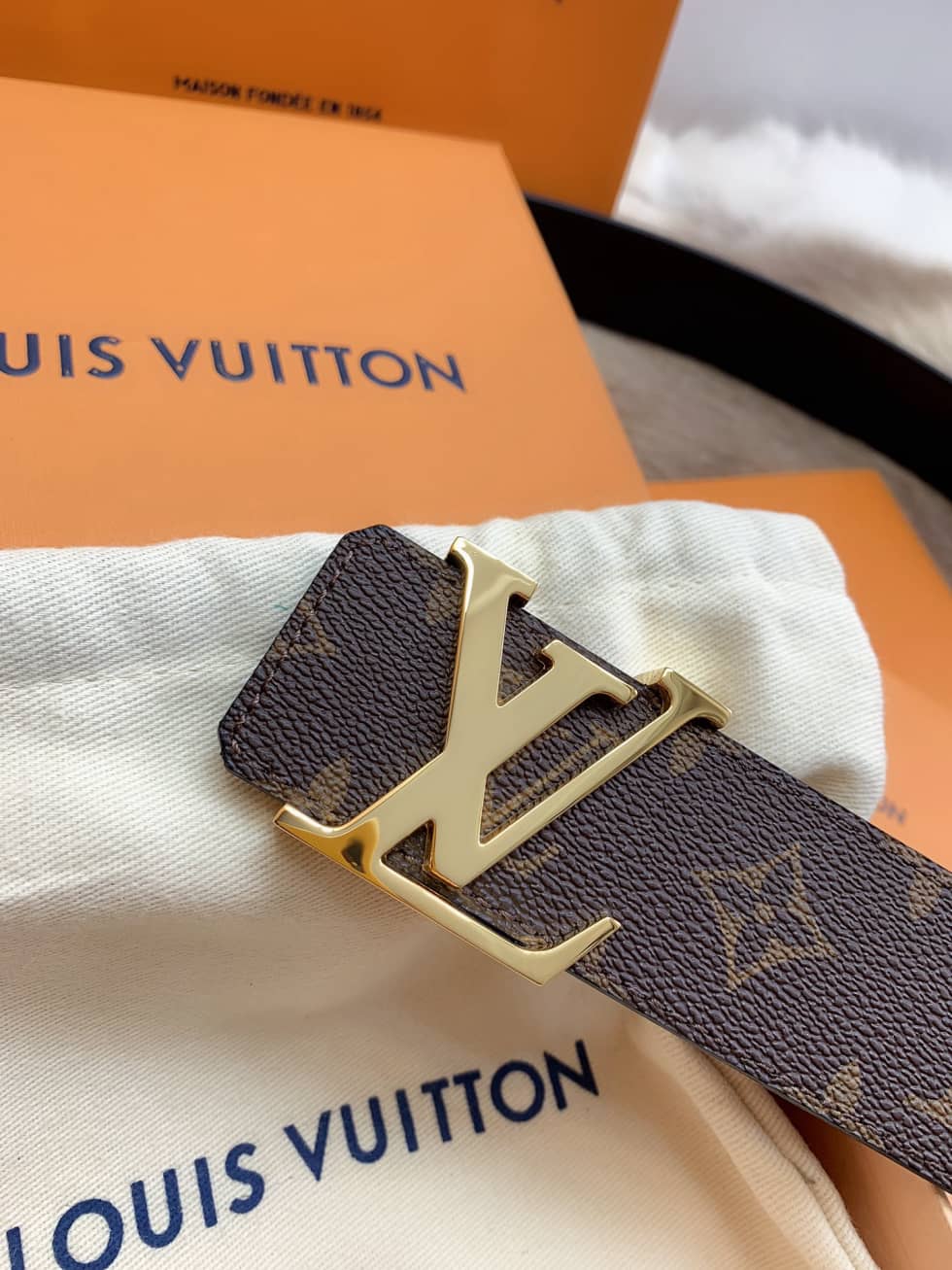 L0vis Vvtt0n Belt Copy 40mm