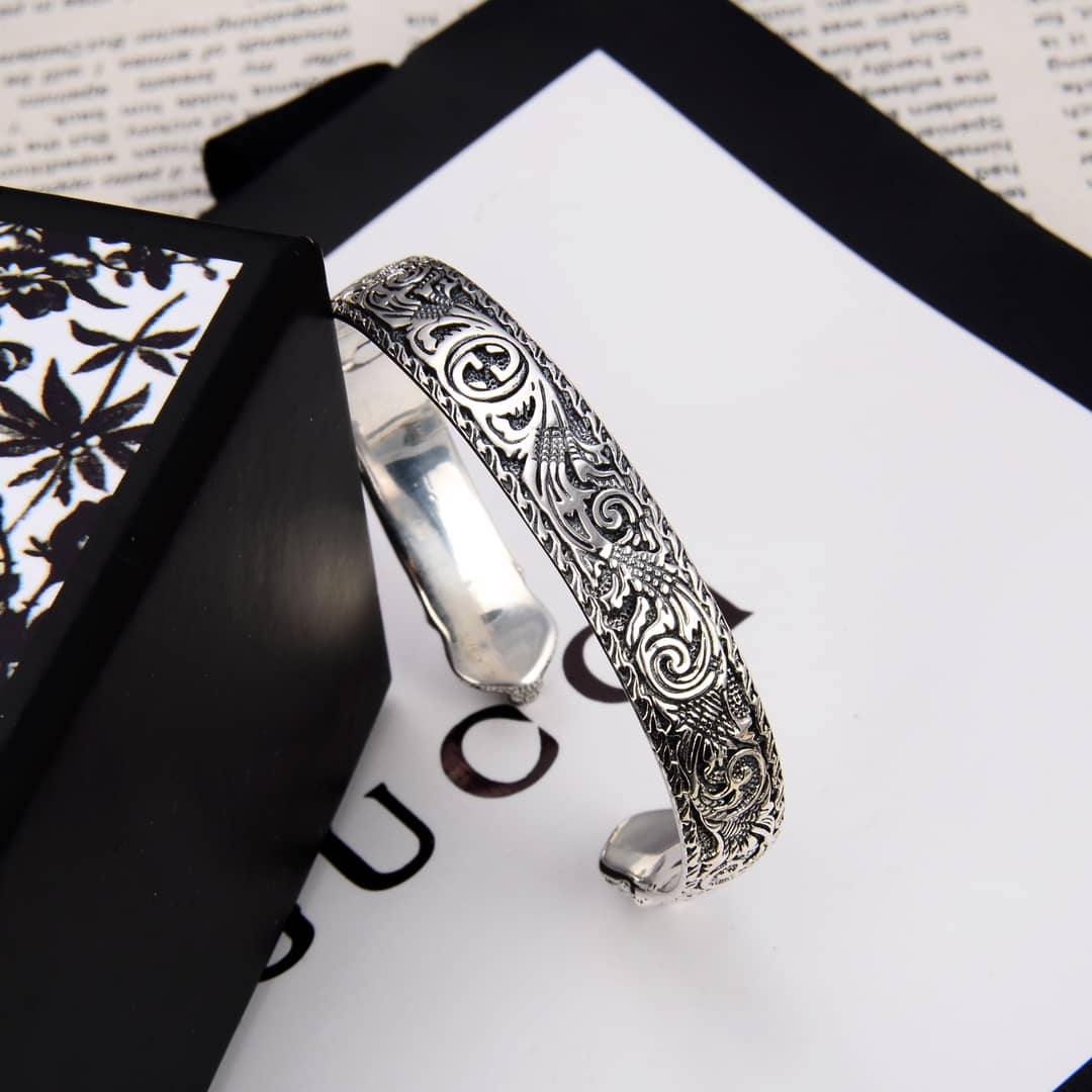 Knockoff Gvc*1 Logo Bracelet