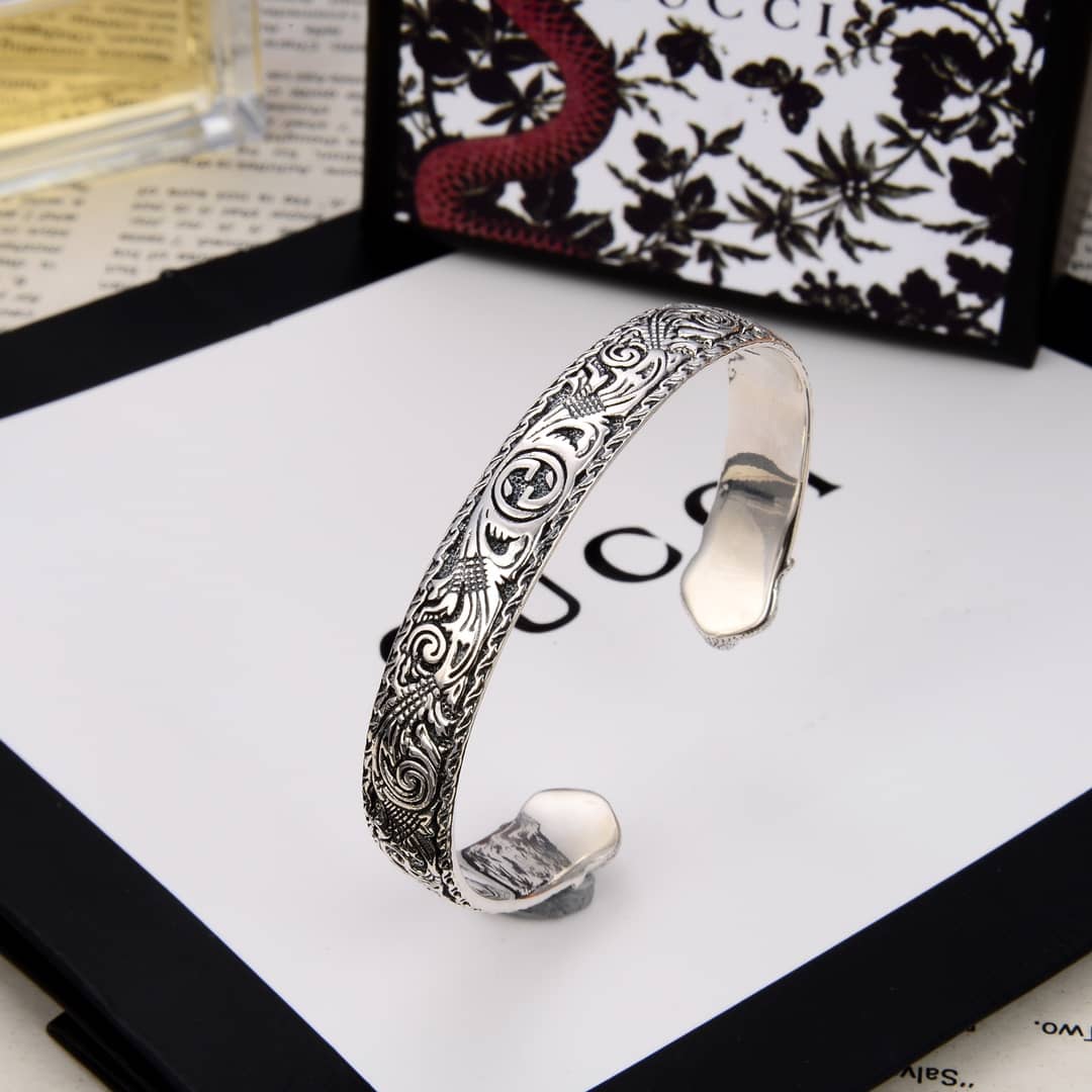 Knockoff Gvc*1 Logo Bracelet