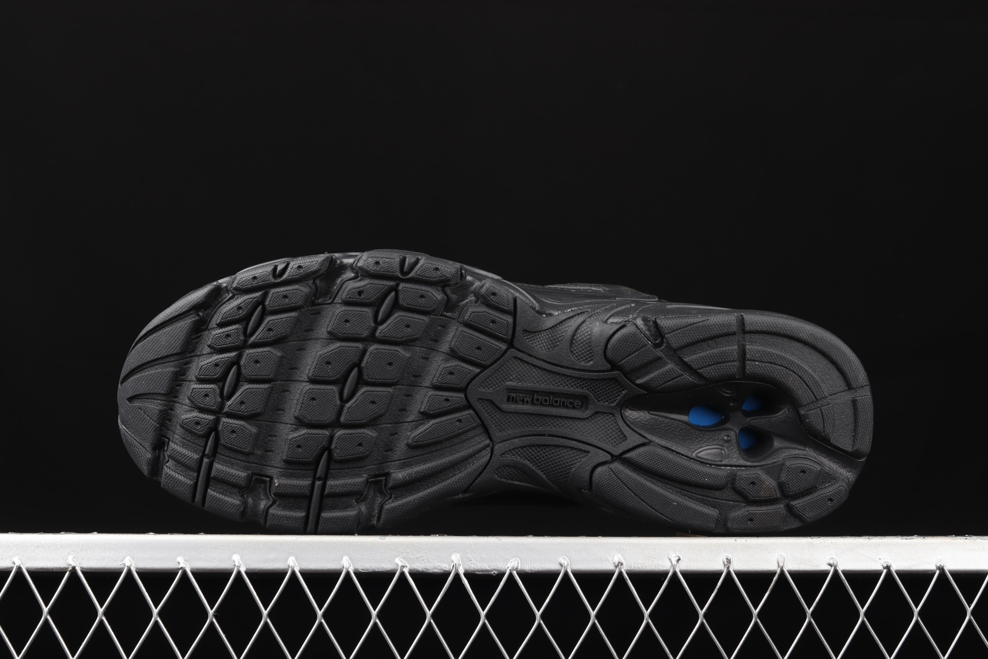 530 Retro Black MR530FB1
