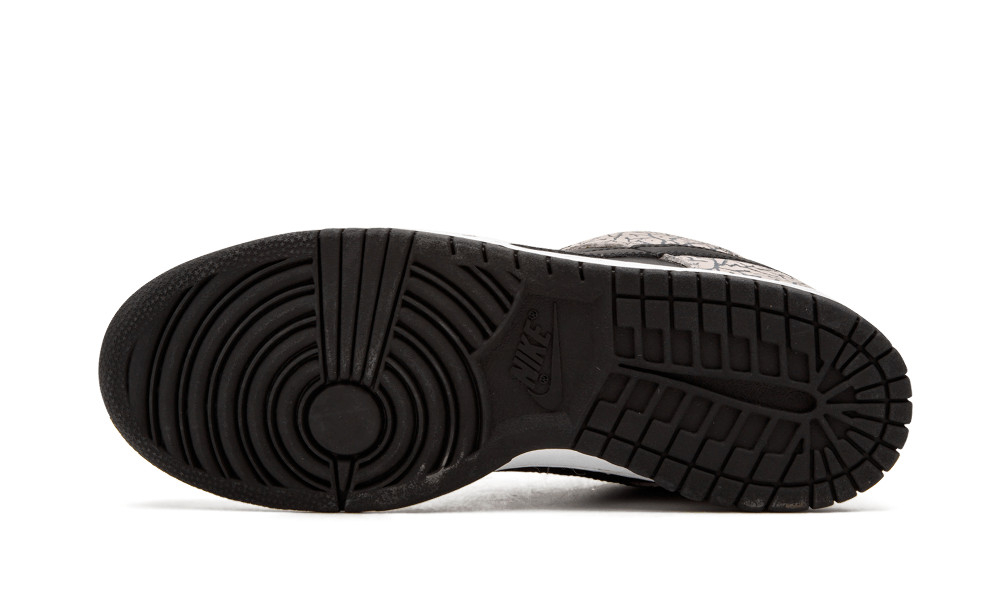 Svp*me x Dunk Low Pro SB  Black Cement  304292-131
