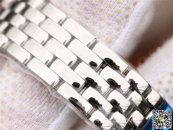 Replica Panthere De Ca*t1er W4PN0008 1:1 Best Edition GF Factory D1am0nd Silver Dial