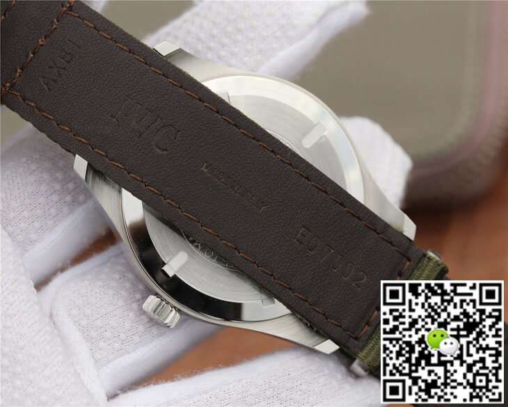 Replica IWC Pilot IW327007 1:1 Best Edition M+ Factory Black Dial