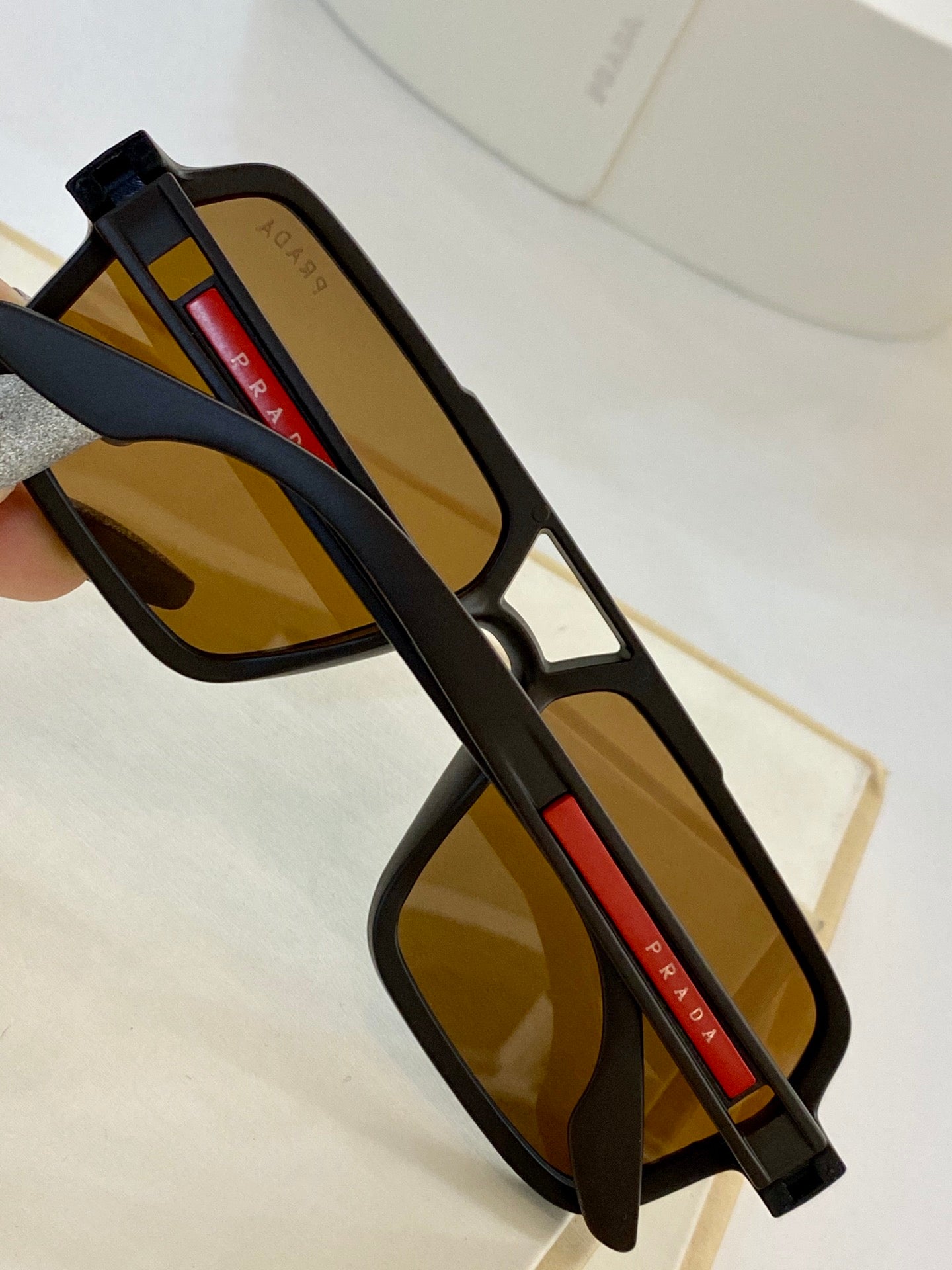 Pra*a Sunglasses Dupe Replica Pra*a Sunglasses