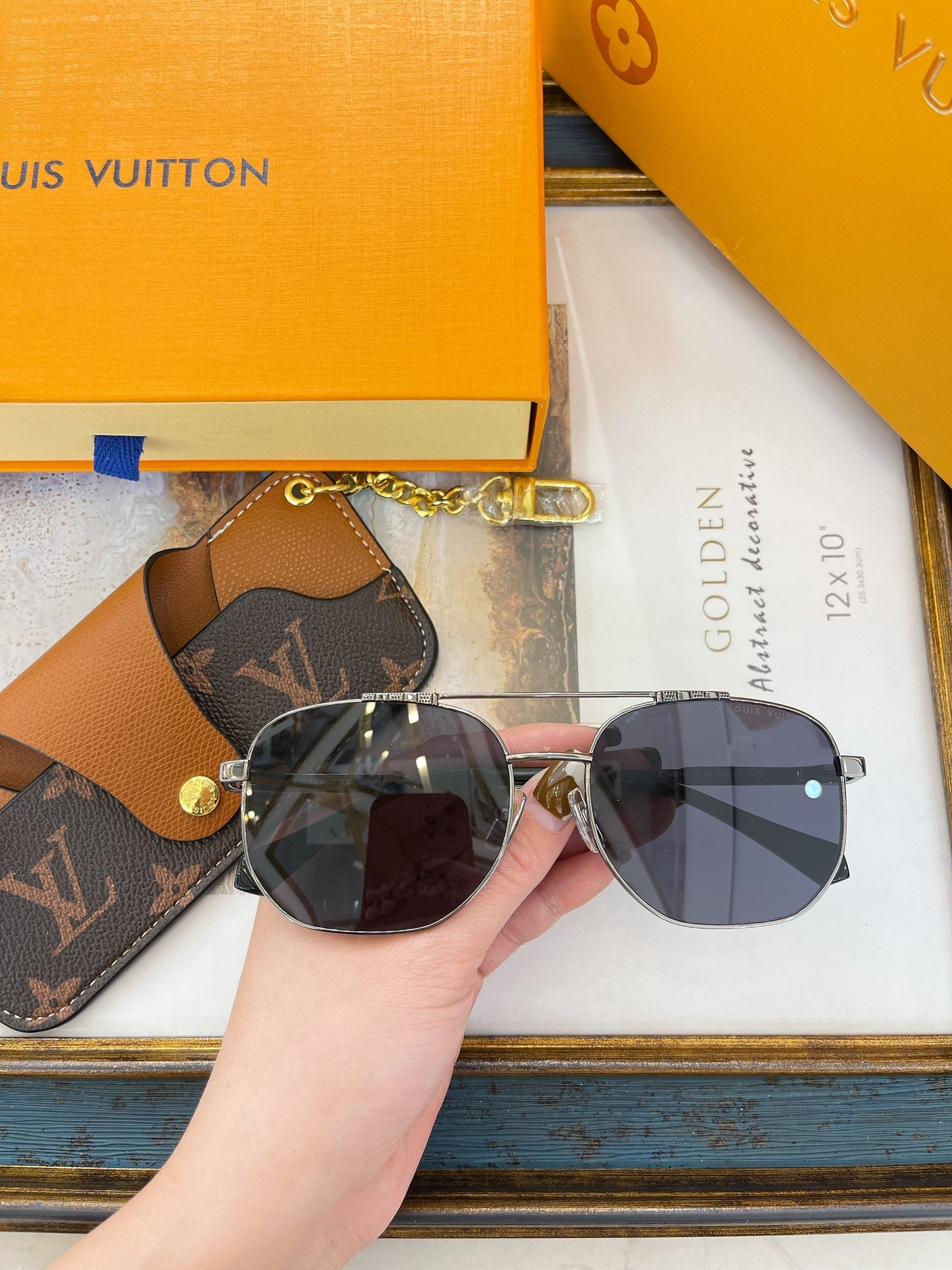 L0vis Vvtt0n Sunglasses