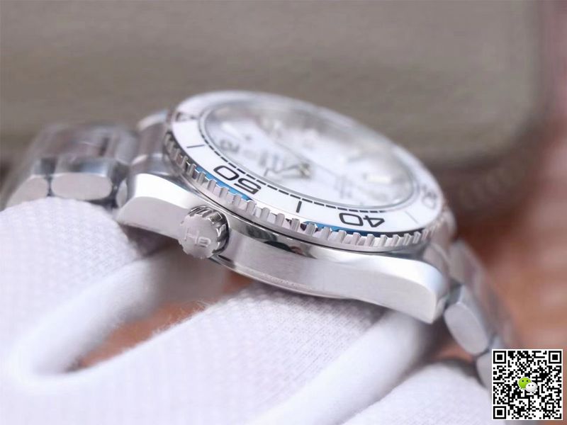 Replica 0me*ga Seamaster 215.30.40.20.04.001 Planet Ocean 600M 1:1 Best Edition VS Factory White Dial Swiss ETA8800