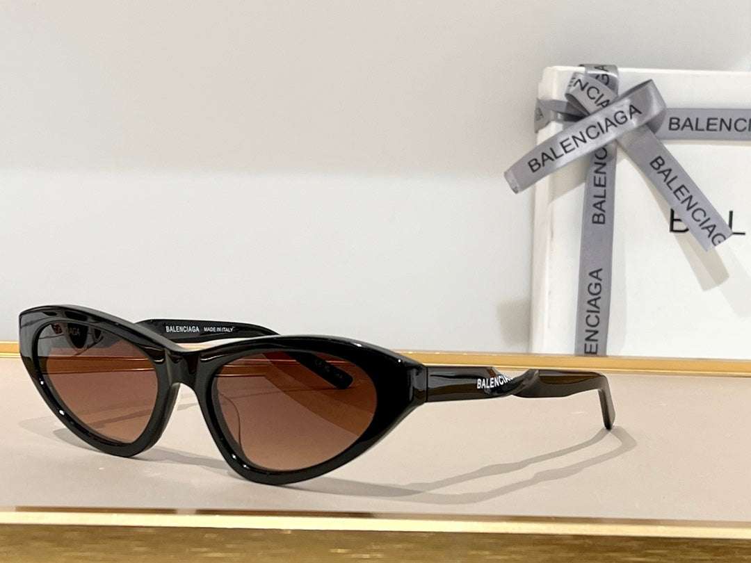 Ba1en*iaga Sunglasses Dupe