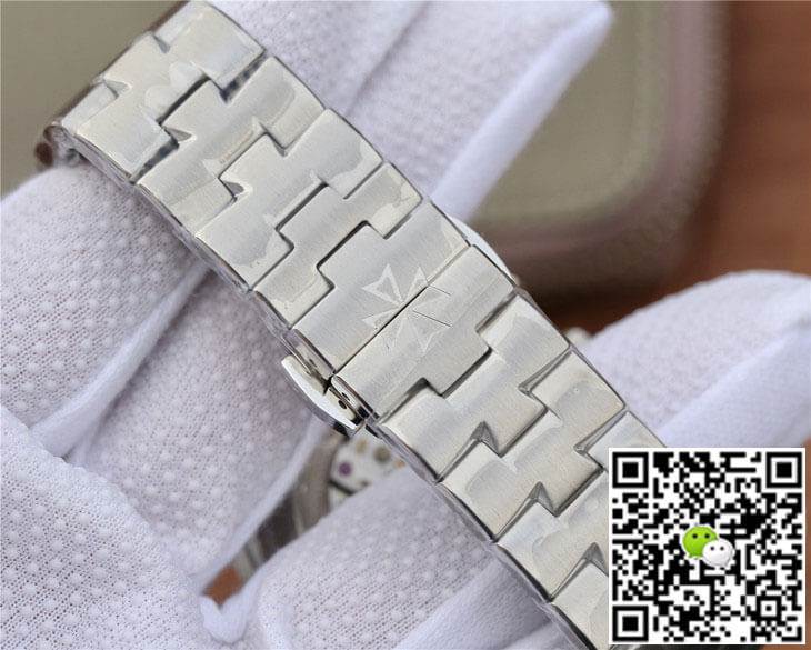 Replica Vacheron C0nstan1n Overseas 5500V/110A-B148 1:1 Best Edition 8F Factory Stainless Steel
