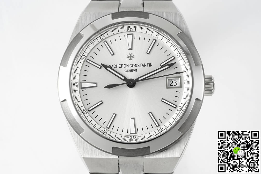 Replica Vacheron C0nstan1n Overseas 4500V/110A-B126 1:1 Best Edition ZF Factory Silvery White Dial