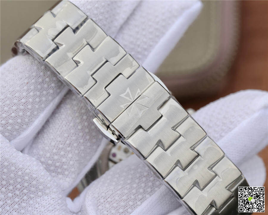 Replica Vacheron C0nstan1n Overseas 5500V/110A-B147 1:1 Best Edition 8F Factory V2 Brown Dial