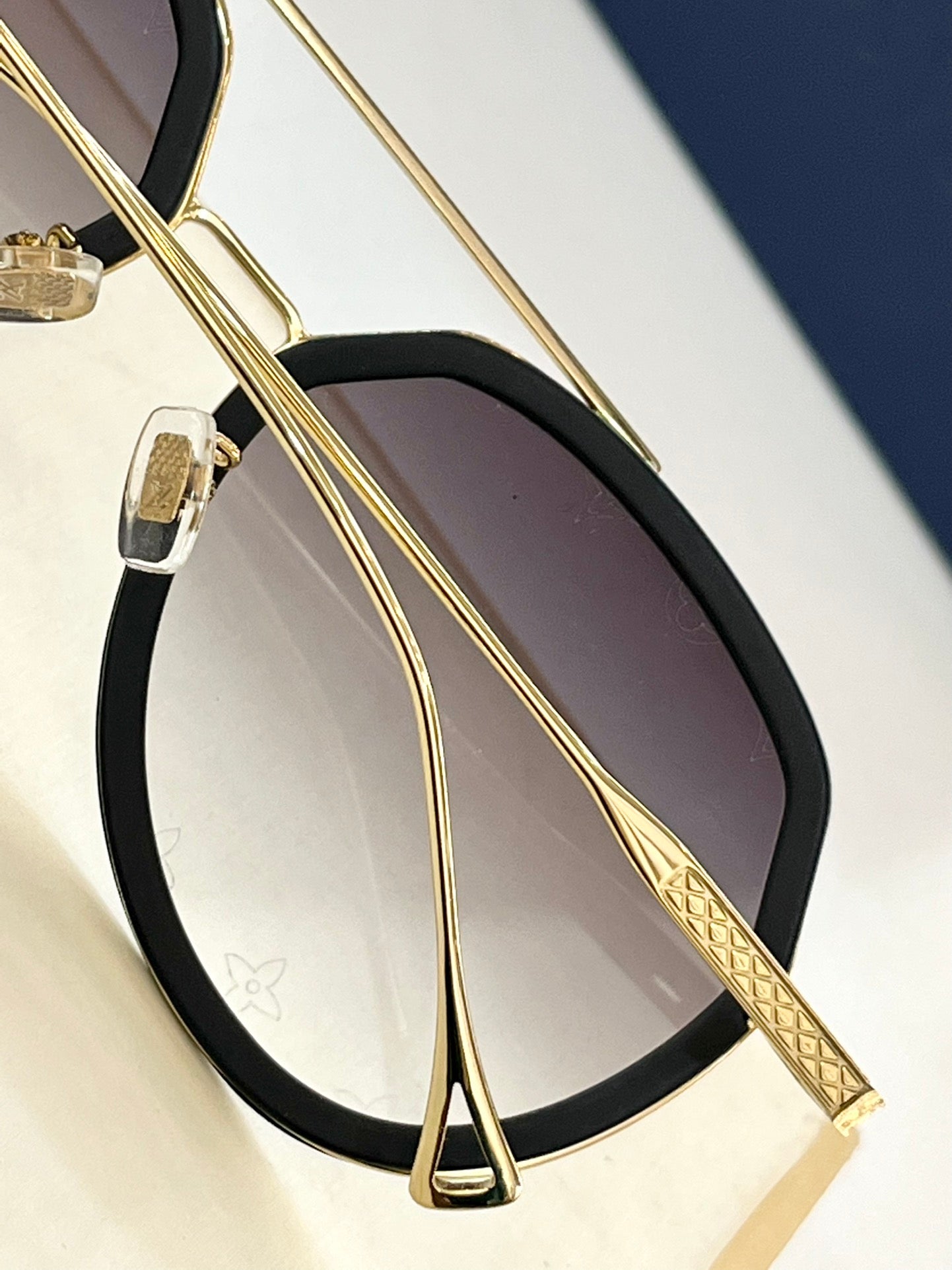 L0vis Vvtt0n Sunglasses