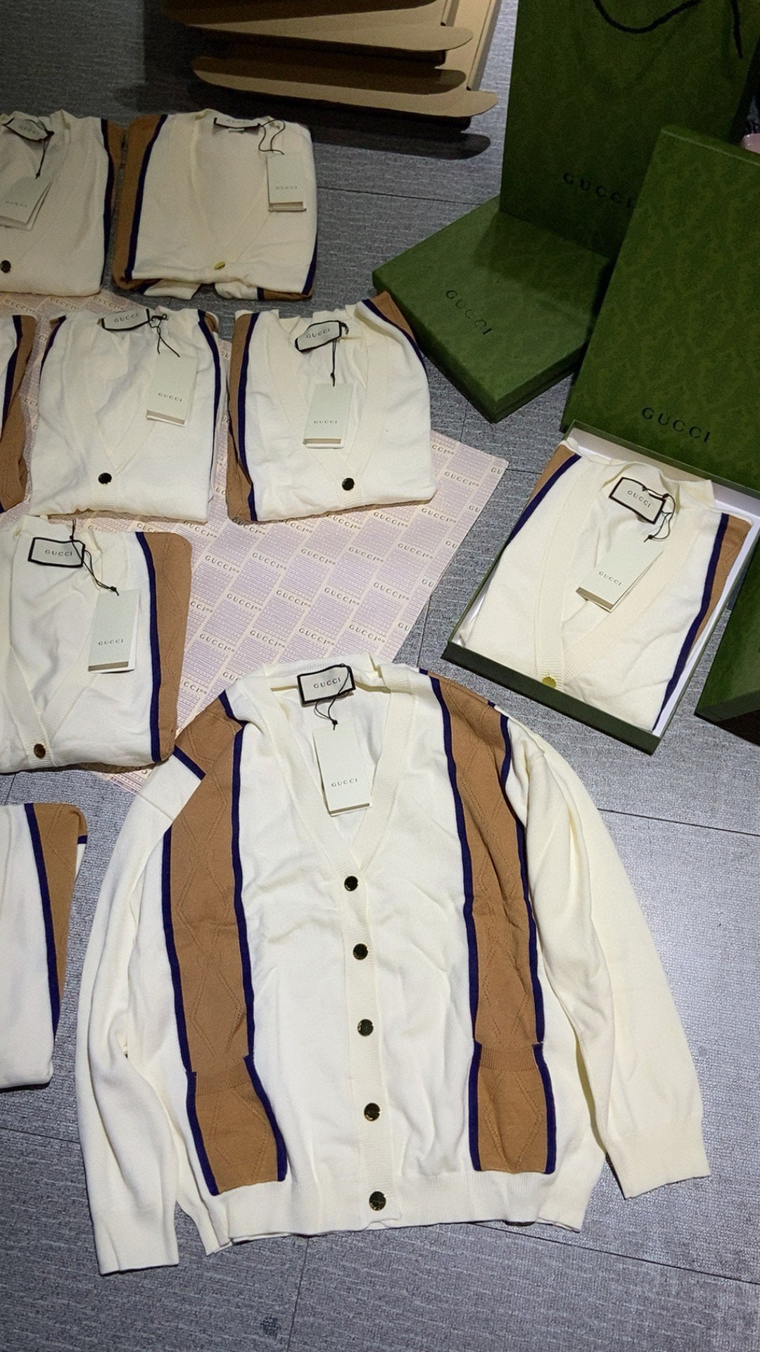 Gvc*1 Cardigan