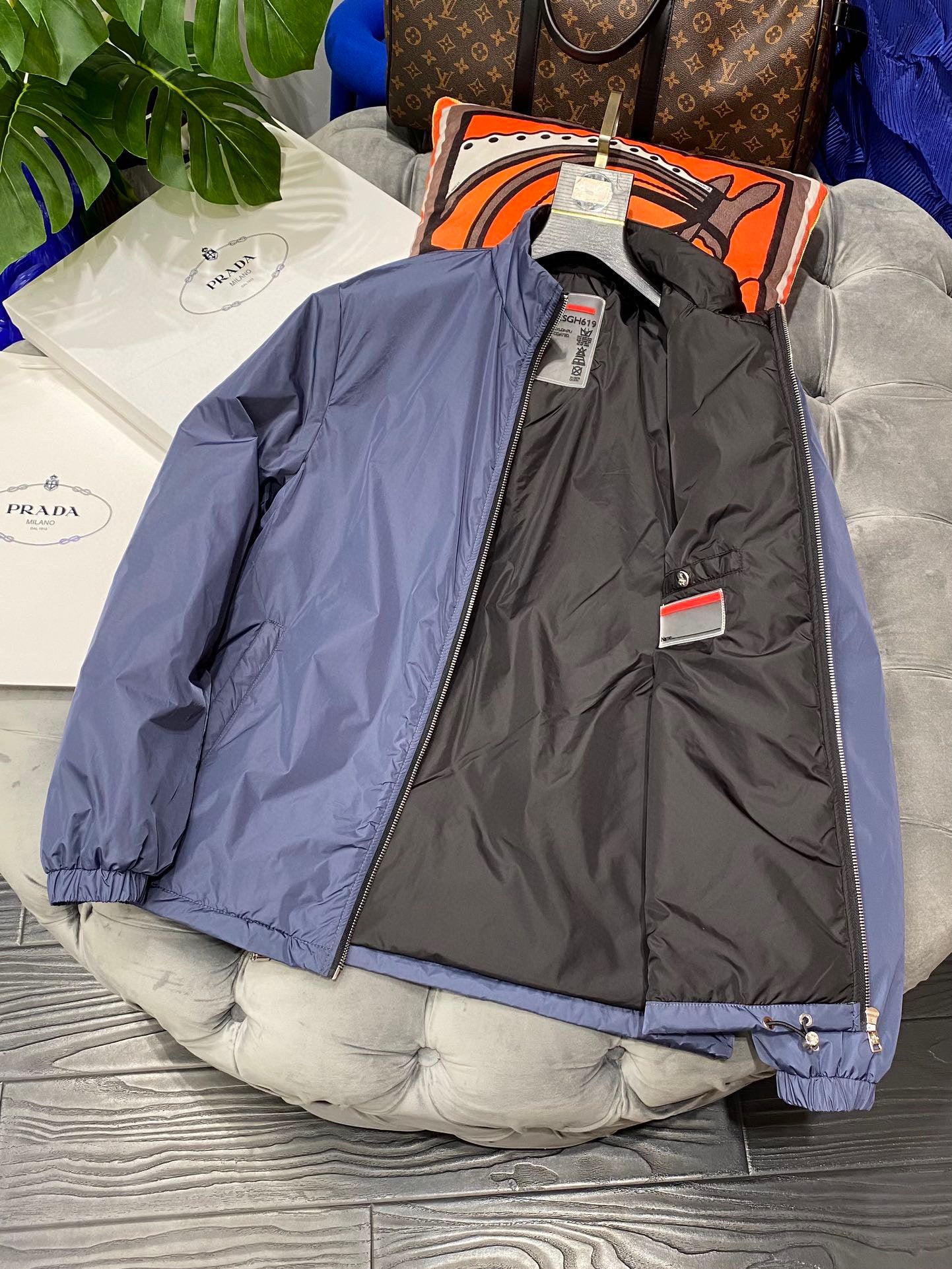 Pra*a Jacket