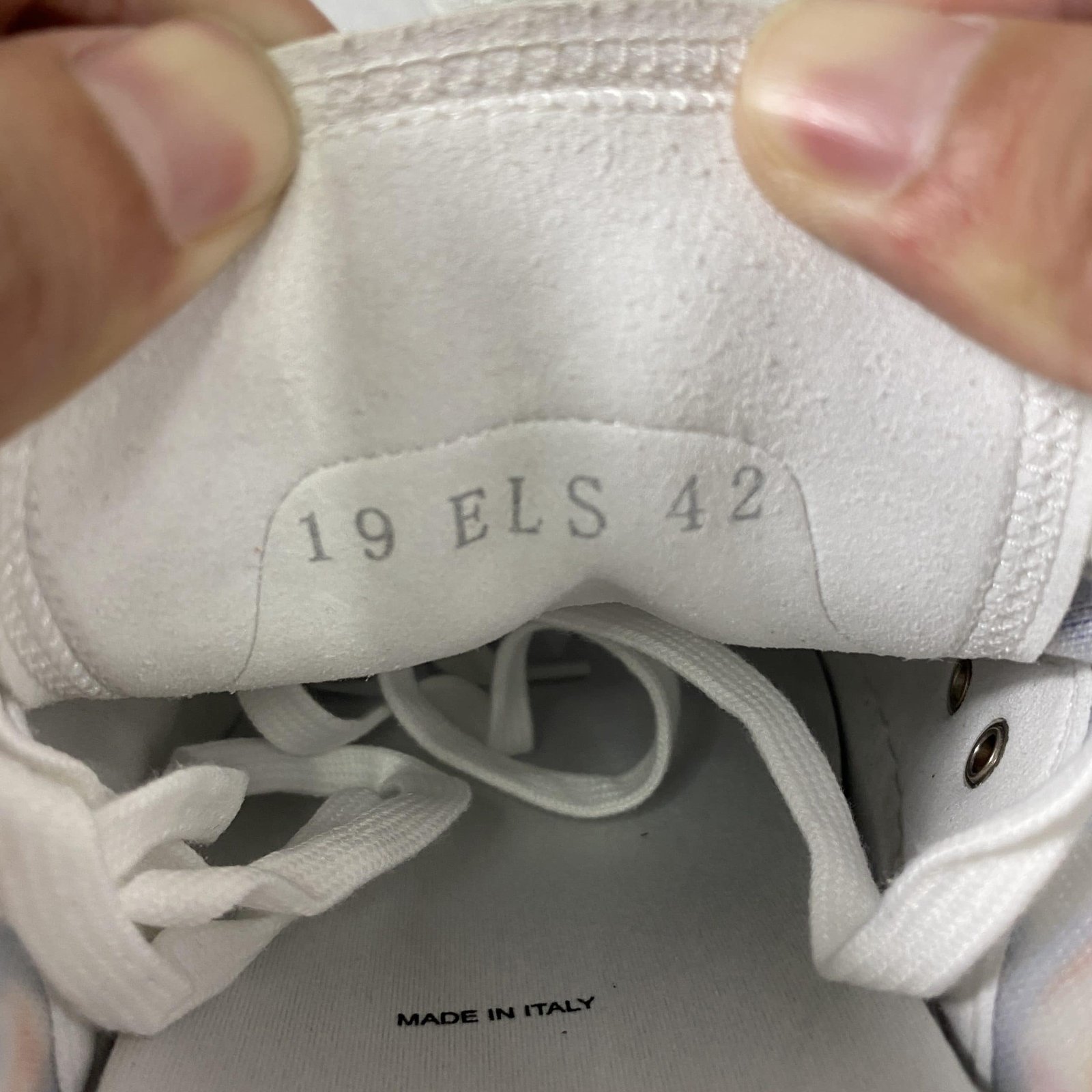D10r B23 High Top Sneaker 6