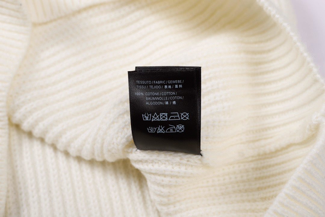 Ba1en*iaga Sweater