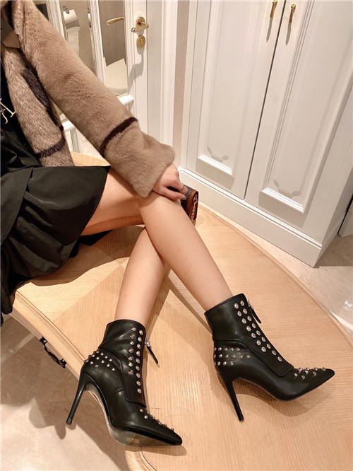 J1m*y Ch00 heels boots