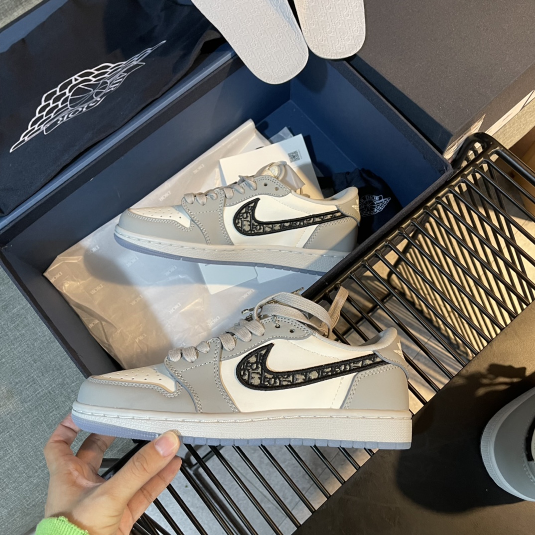 JORDAN 1 RETRO LOW D10r   DO094