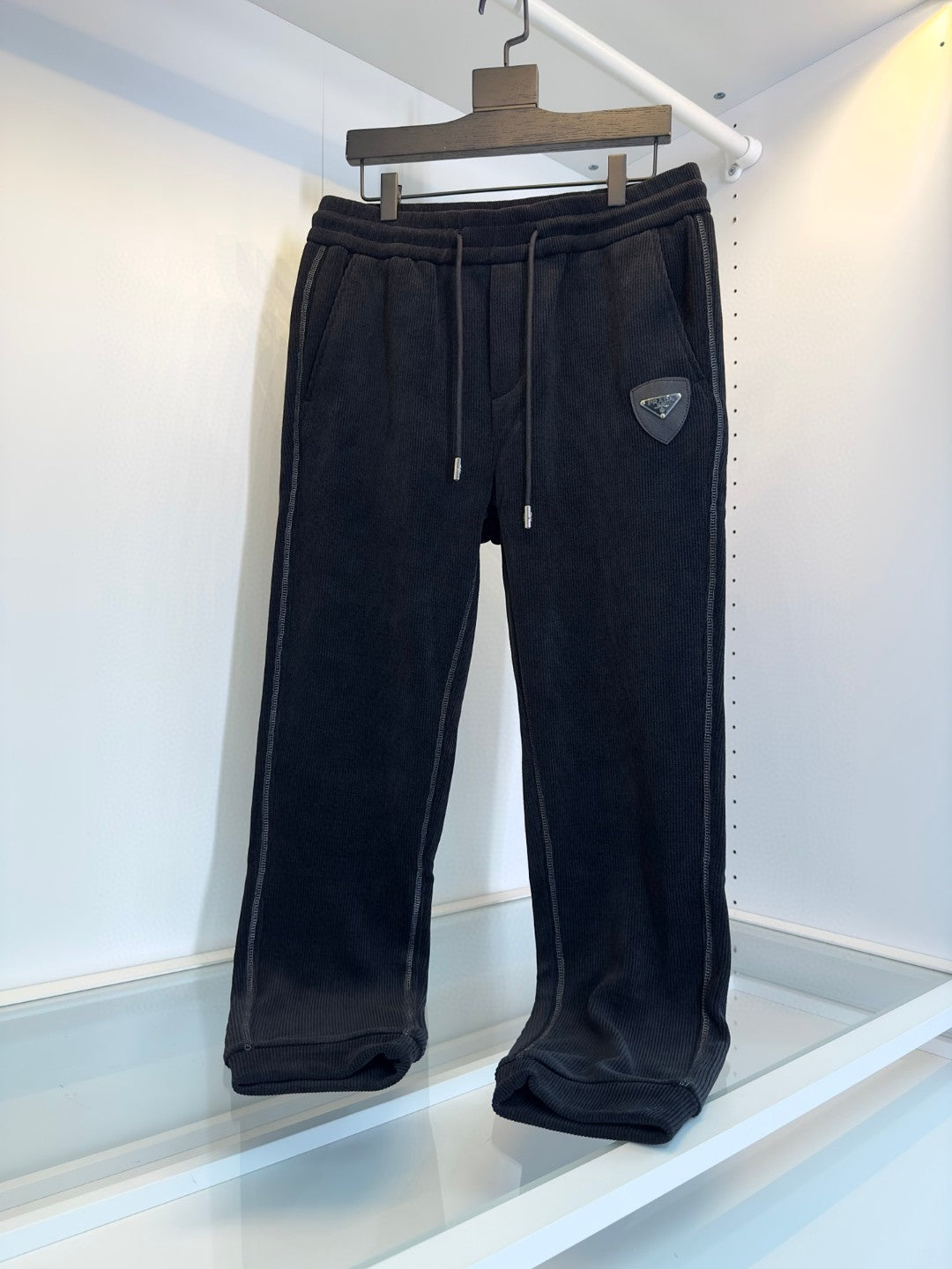 Pra*a Pants