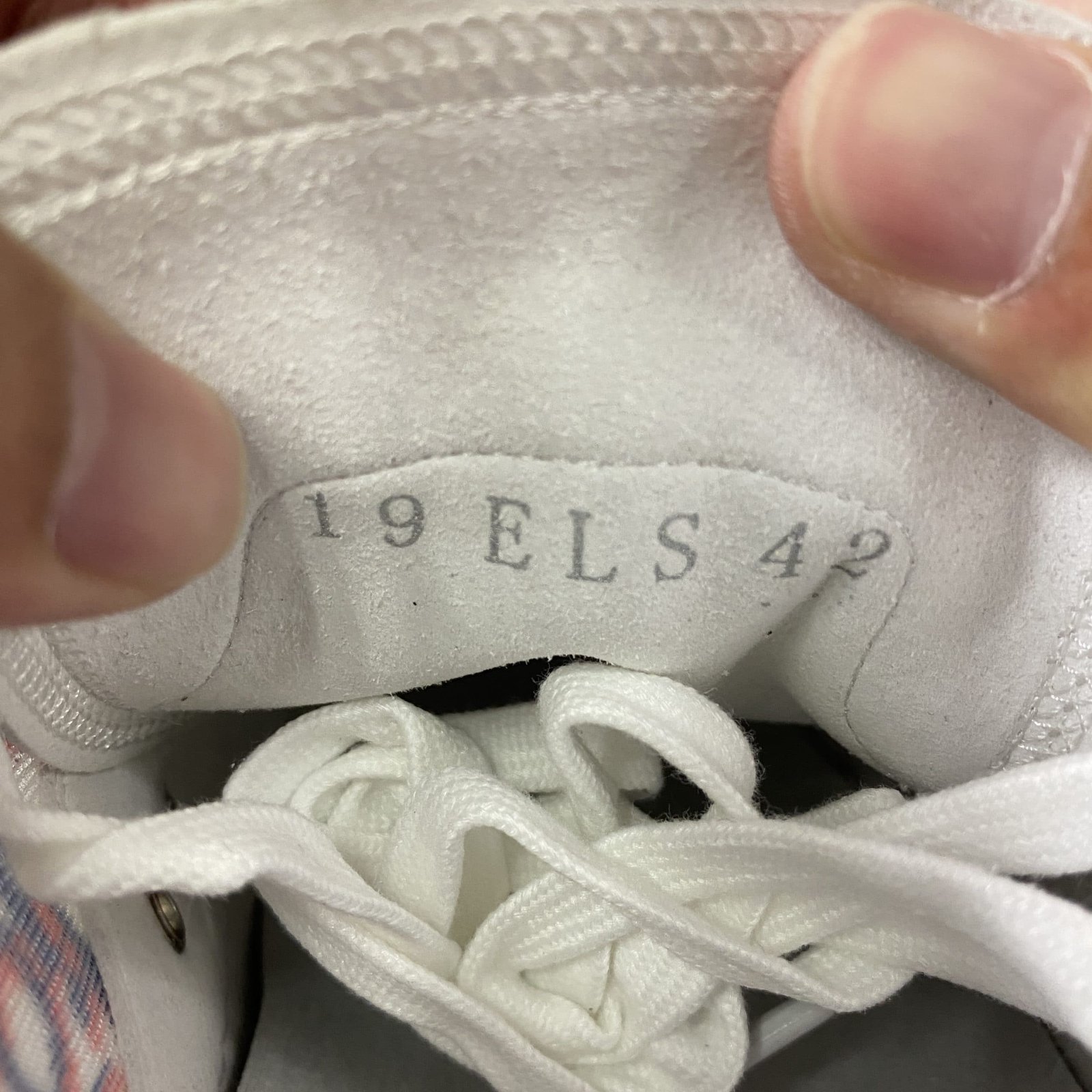 D10r B23 High Top Sneaker 1