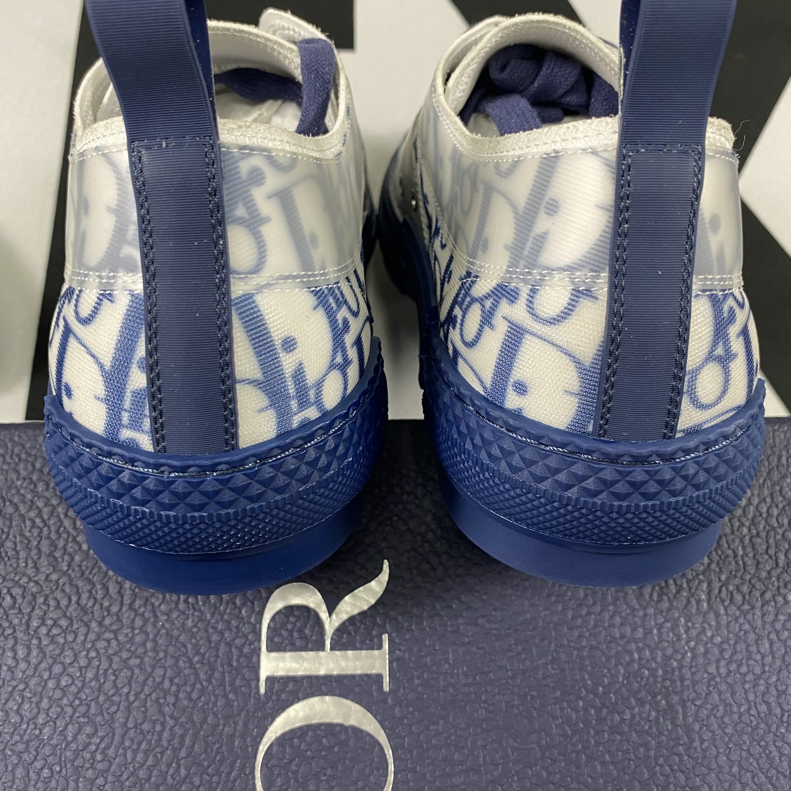 D10r B23 High Top Sneaker 8