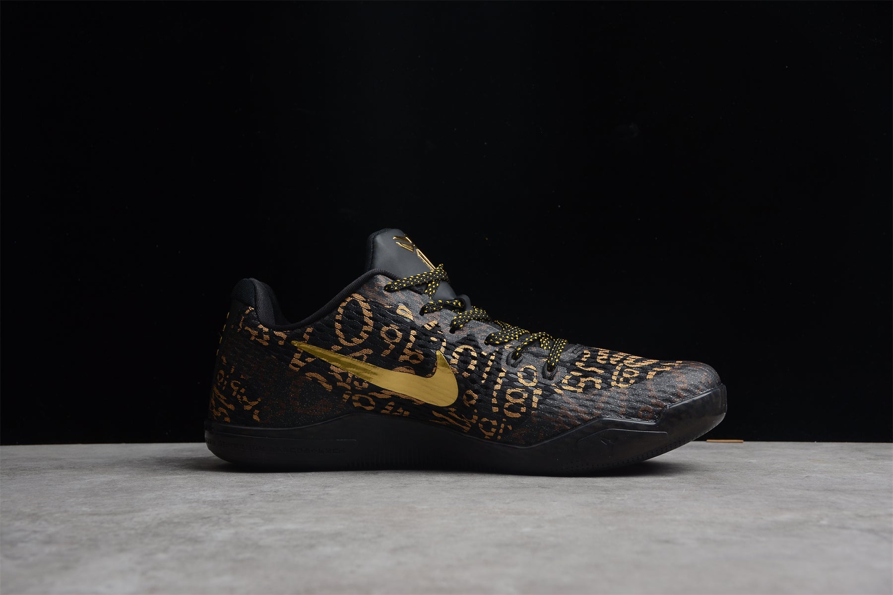 NIKE KOBE 11 x MAMBA DAY
