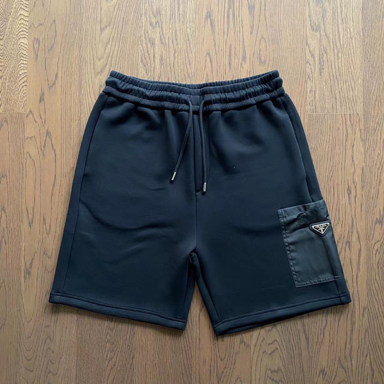 Pra*a Shorts