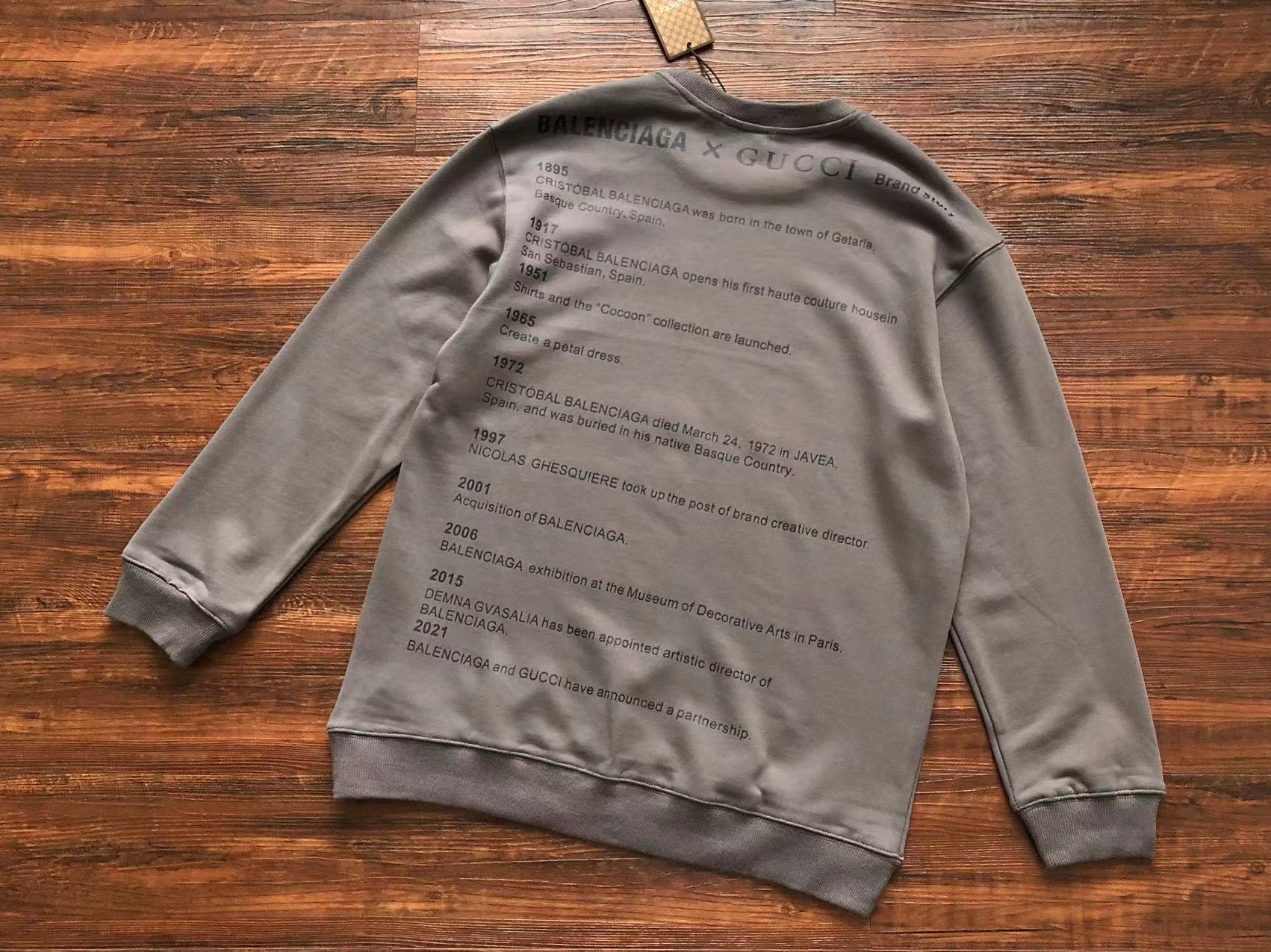Gvc*1 x Ba1en*iaga Sweatshirt