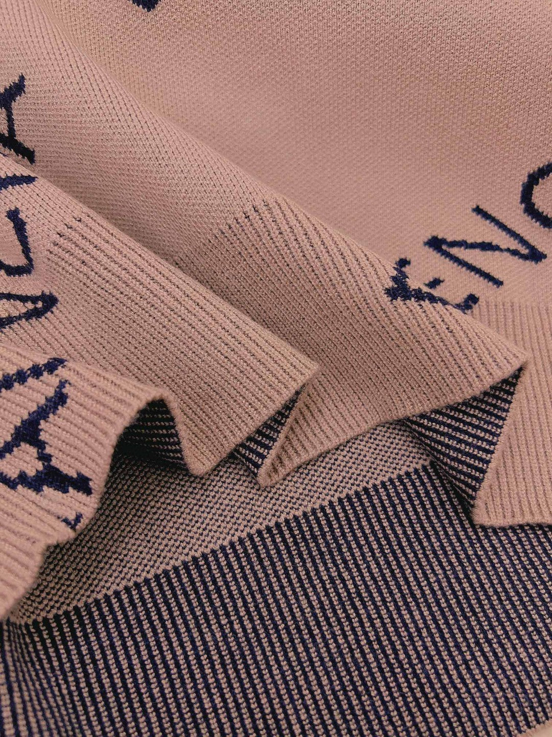 Ba1en*iaga Sweater