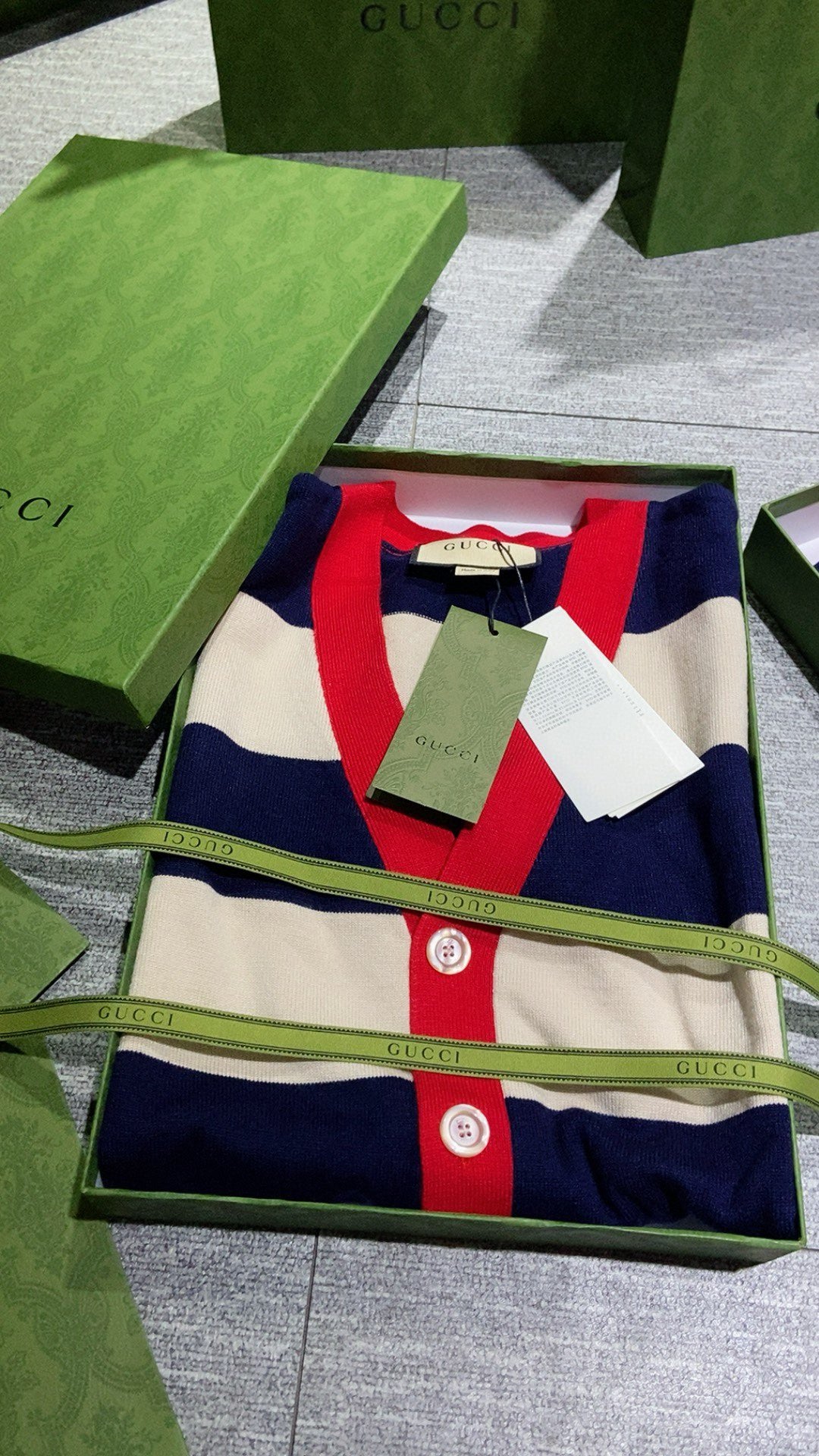 Gvc*1 Cardigan