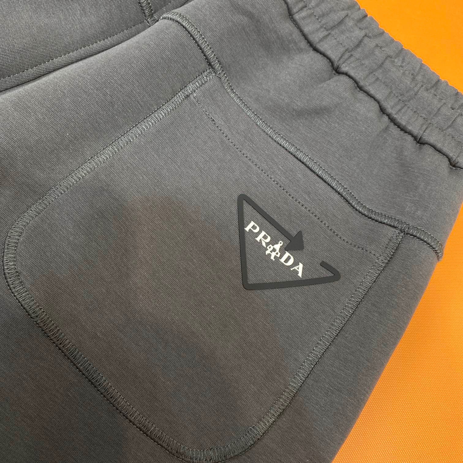 Pra*a Sweatpants