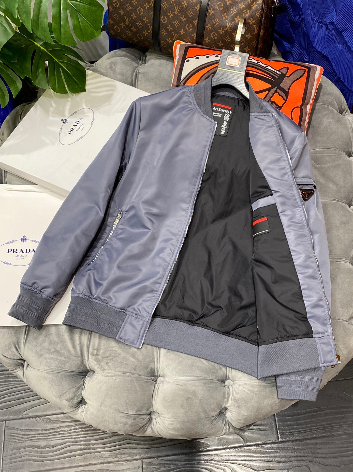 Pra*a Jacket