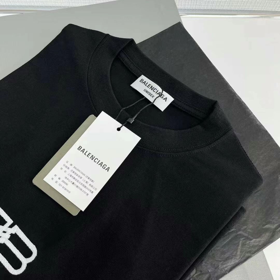 Ba1en*iaga T-shirt