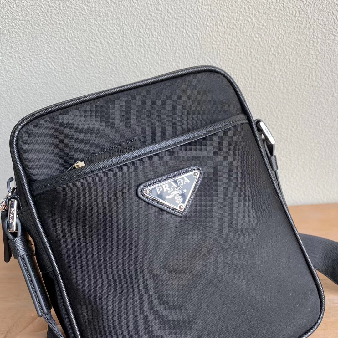 Pra*a Bag Dupe