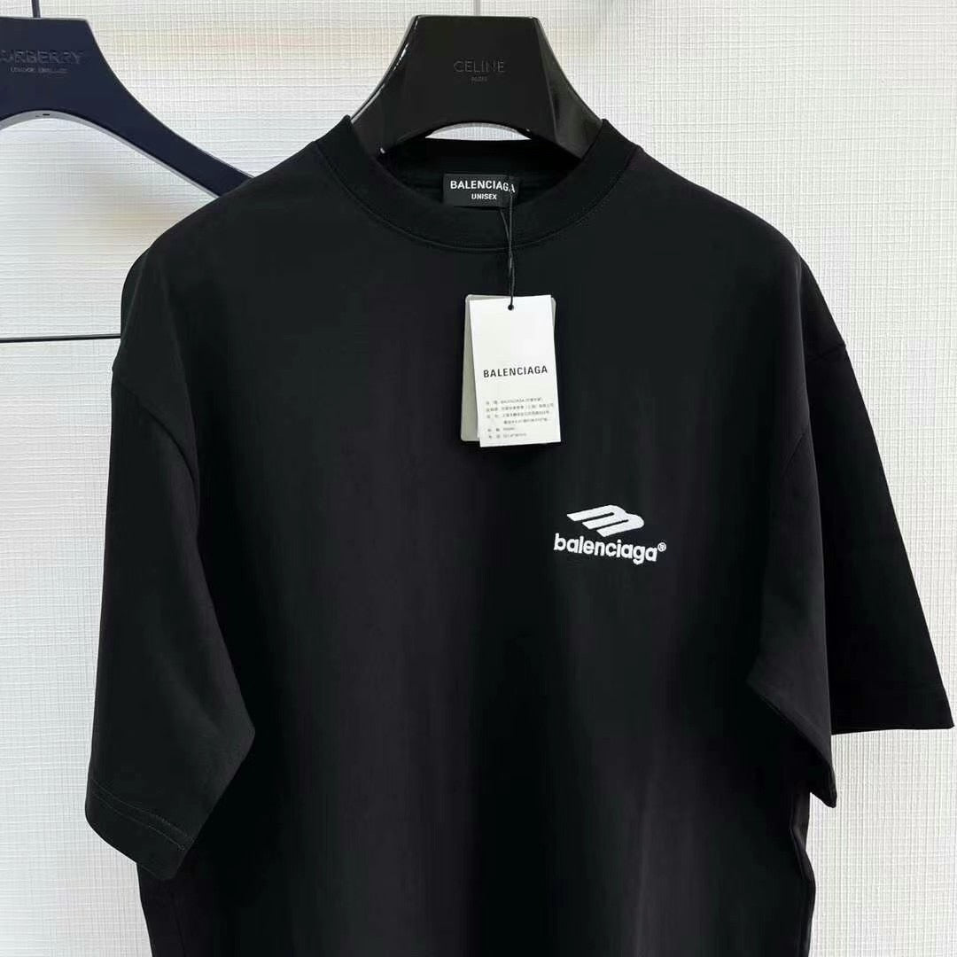 Ba1en*iaga T-shirt