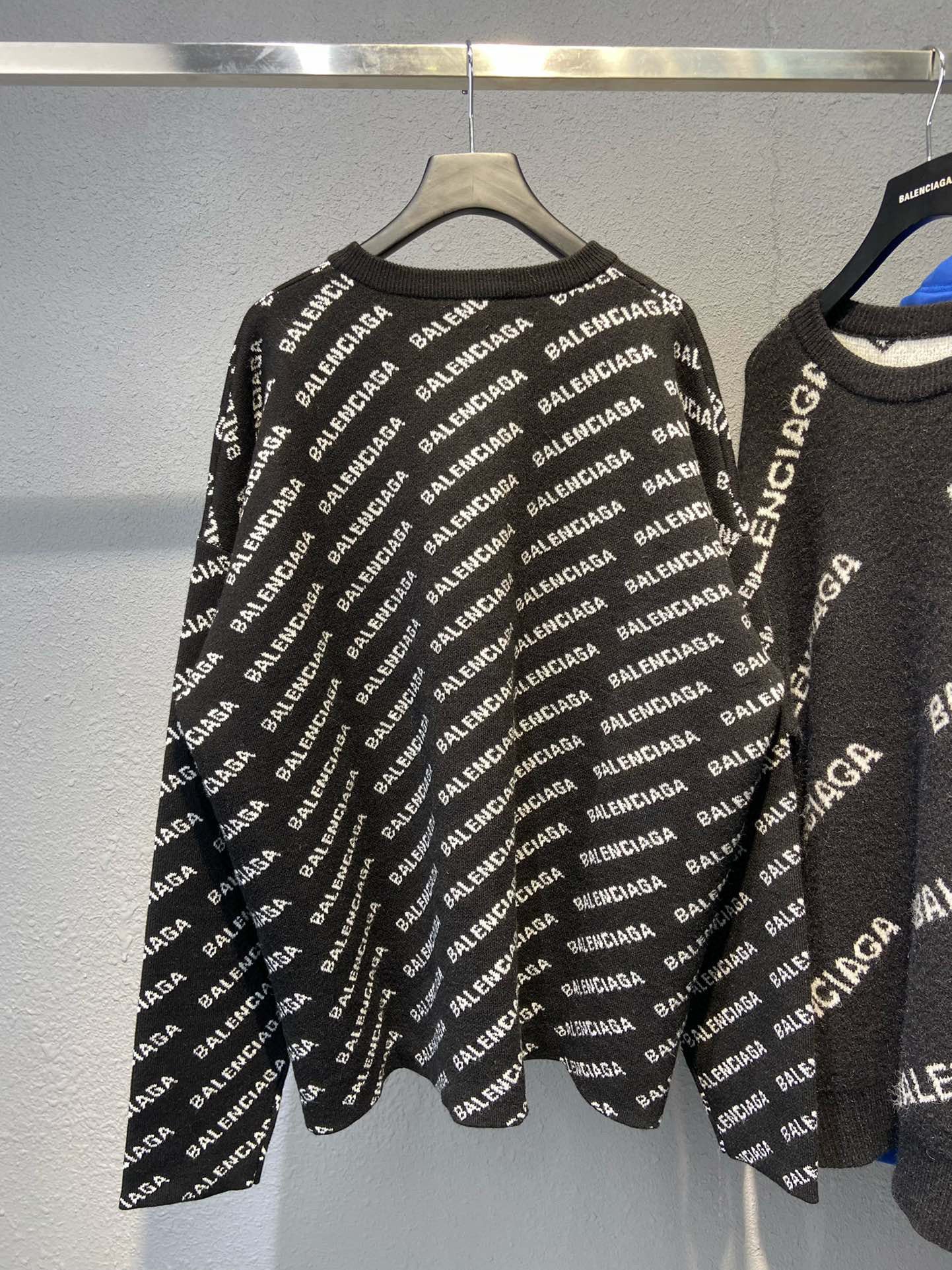 Ba1en*iaga Sweater