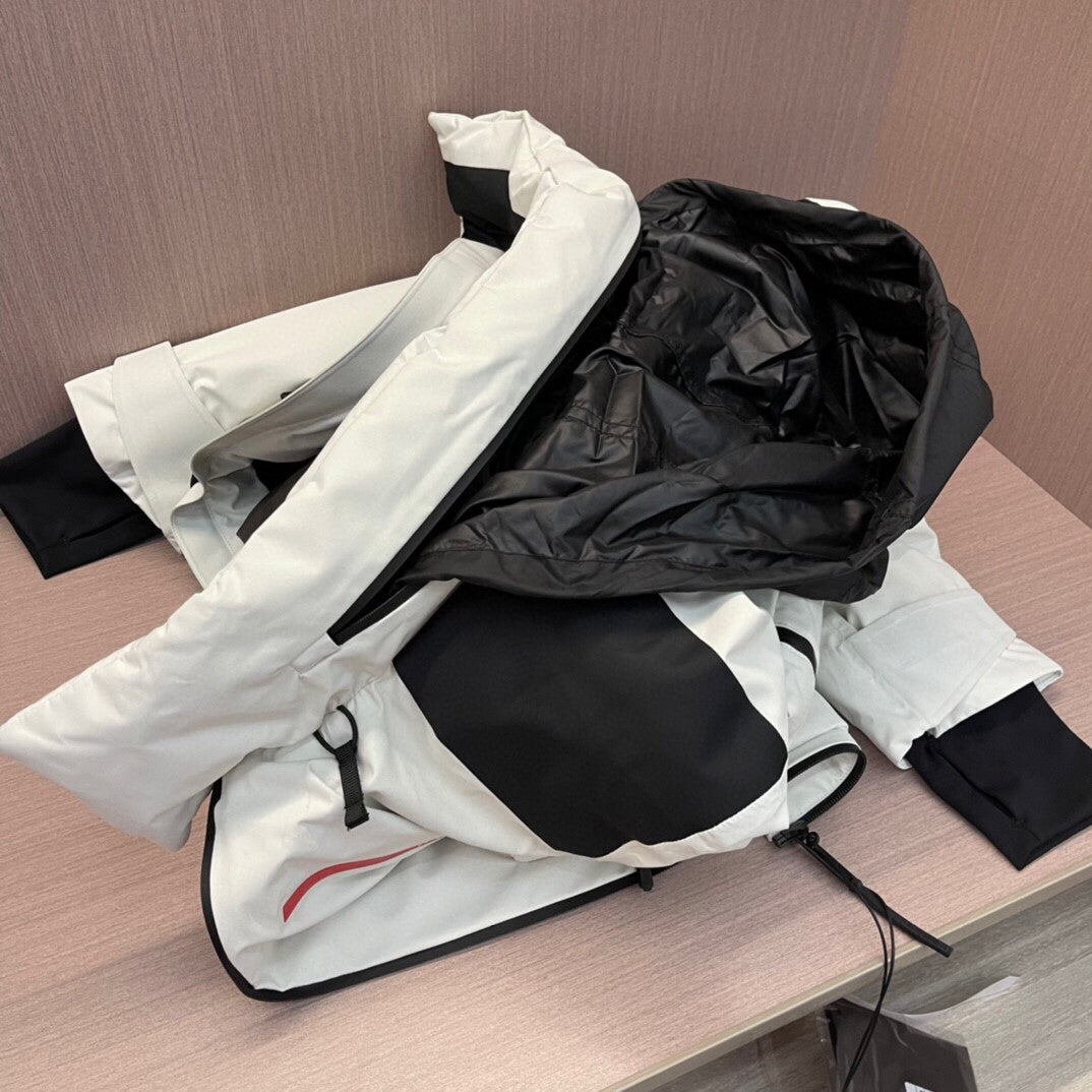 Pra*a Jacket