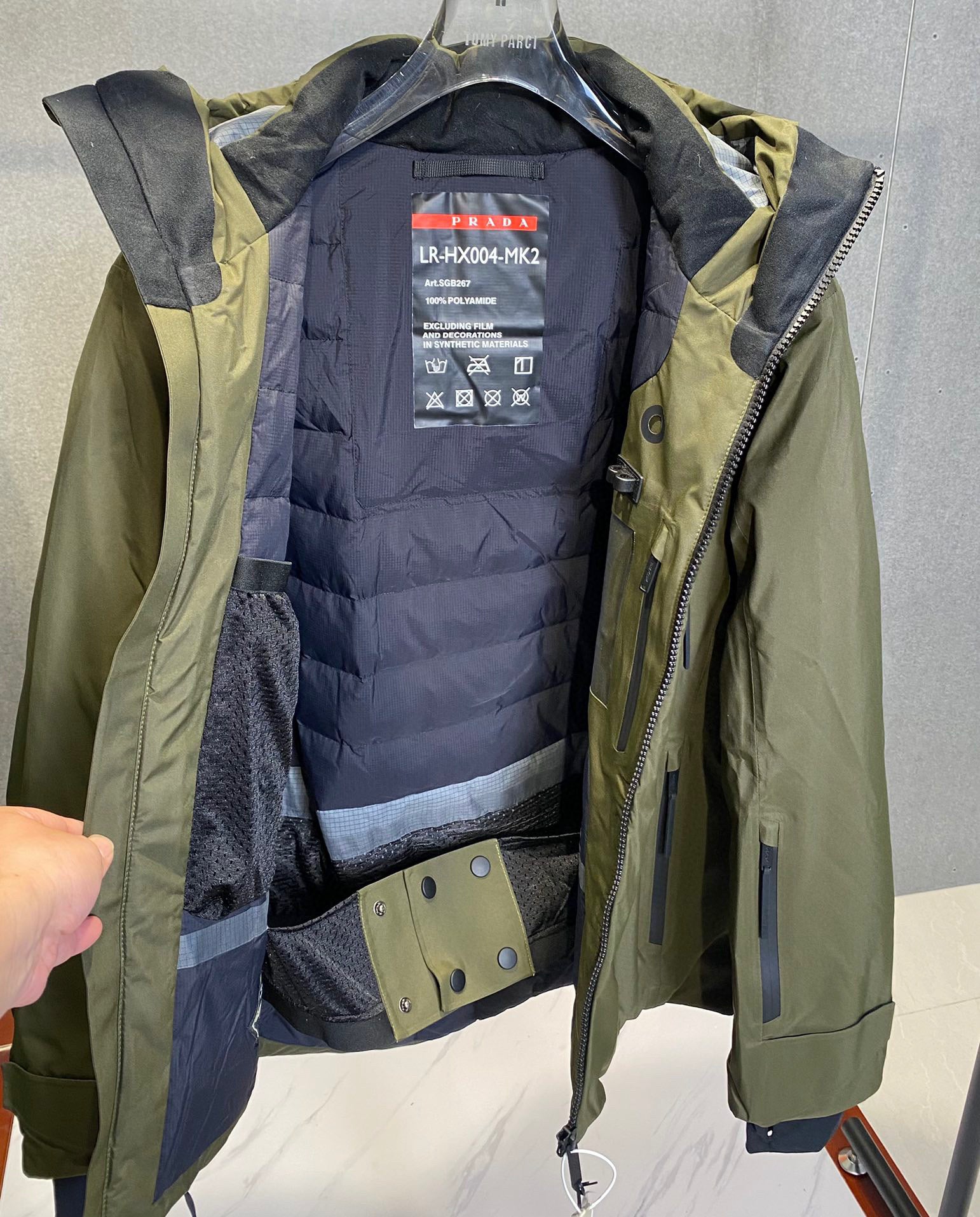 Pra*a Jacket