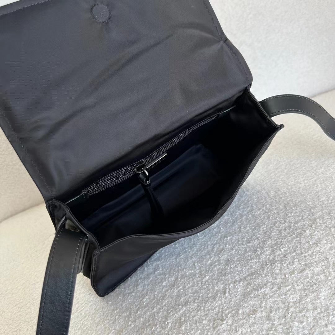Pra*a Bag Dupe