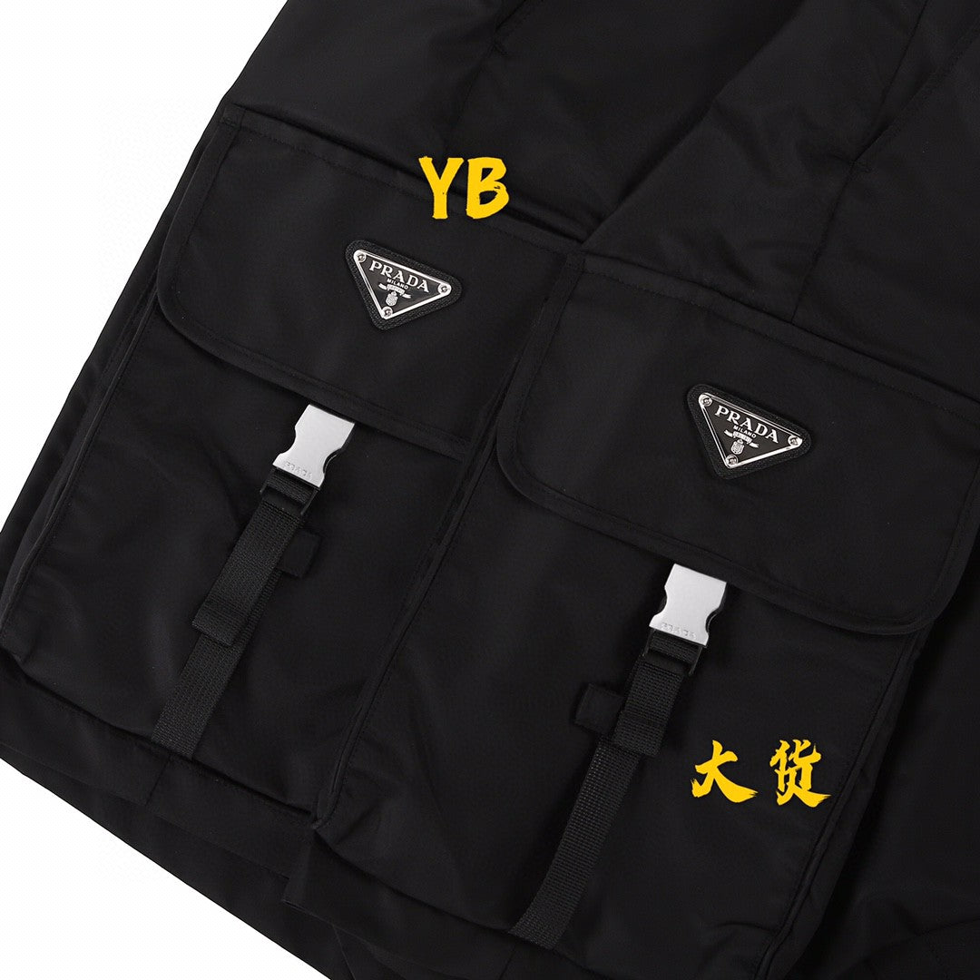 Pra*a Shorts