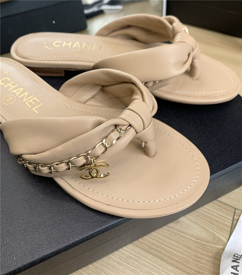 Ch**el flat chain slippers