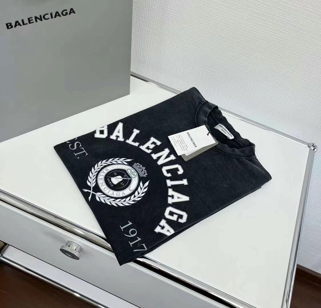 Ba1en*iaga T-shirt