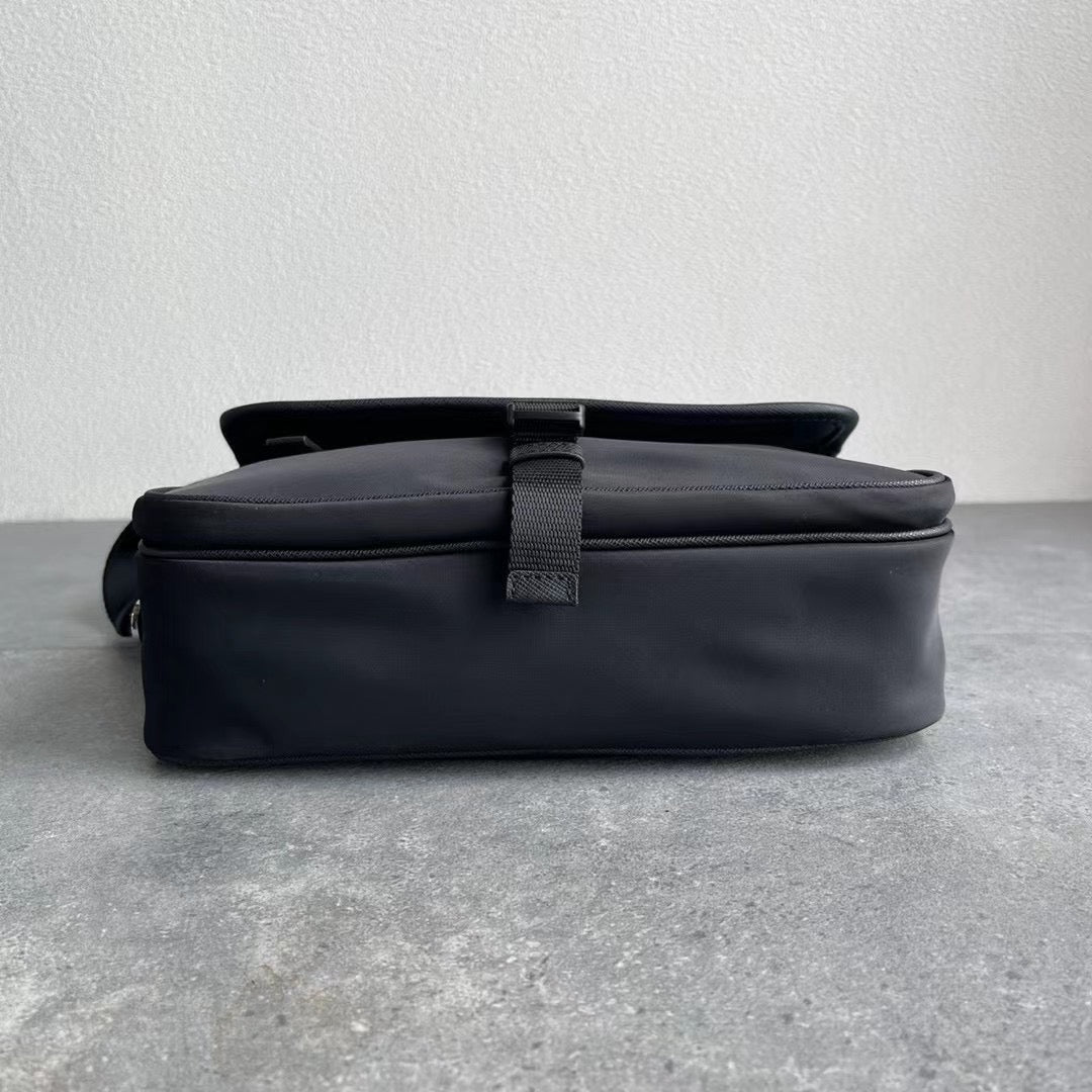Pra*a Bag Dupe