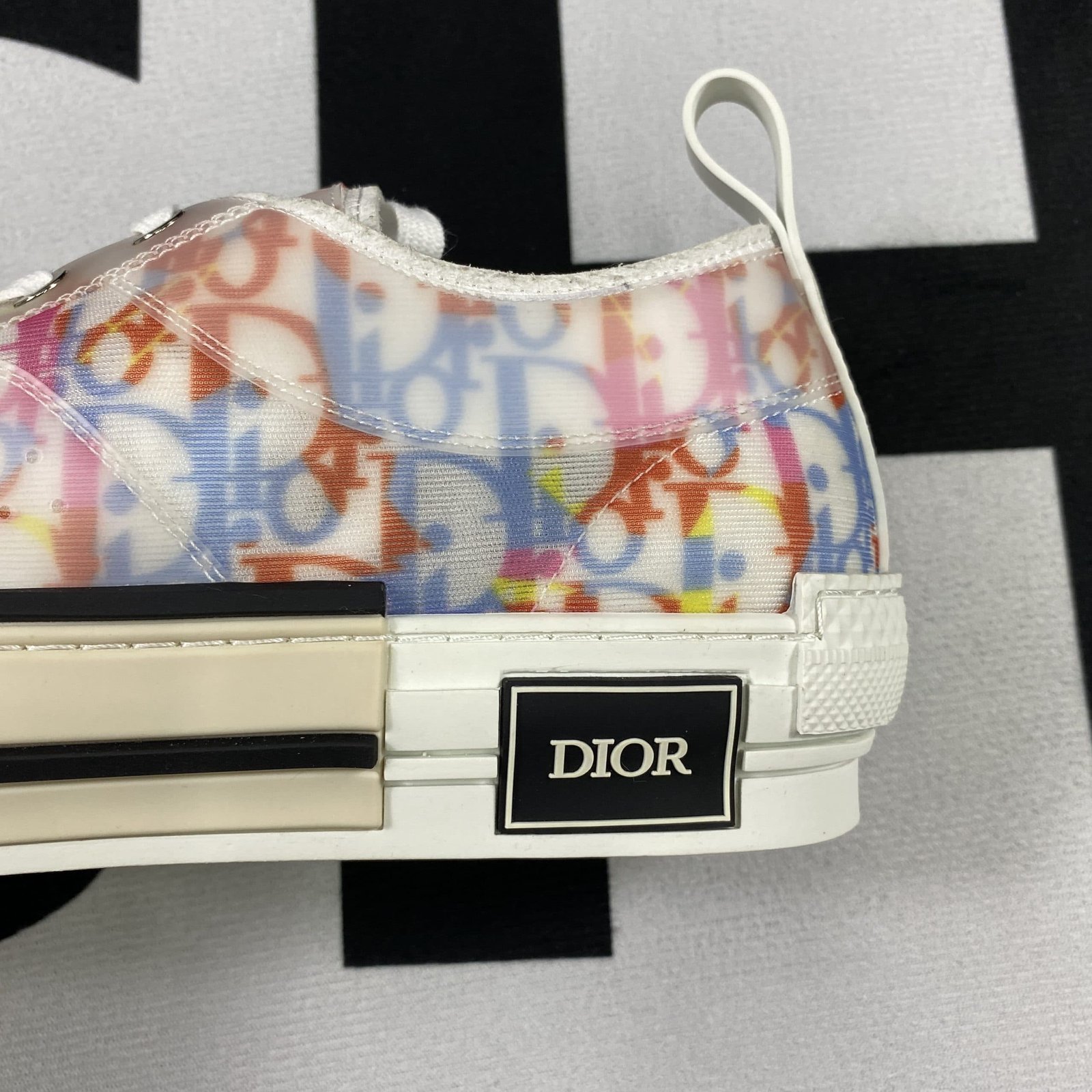 D10r B23 High Top Sneaker 6