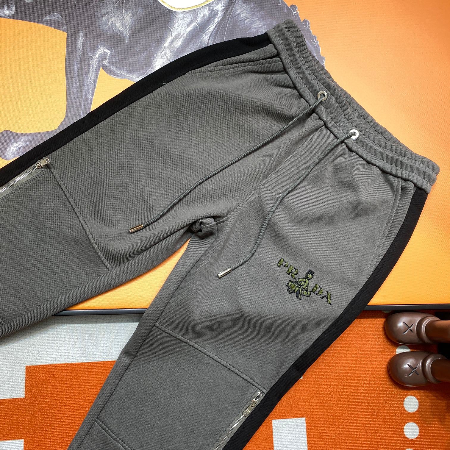 Pra*a Sweatpants